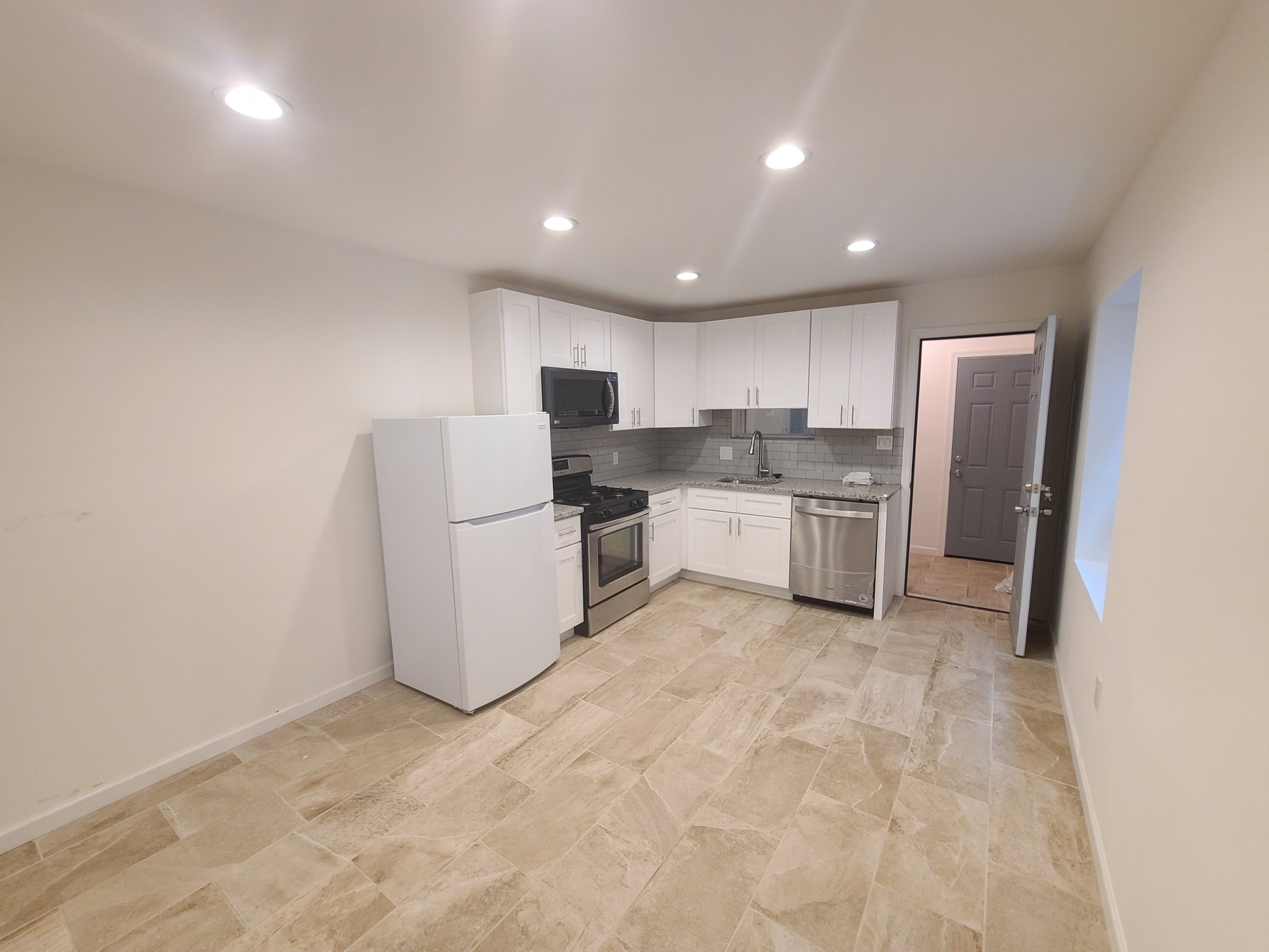 Philadelphia Other: 1910 W Westmoreland St