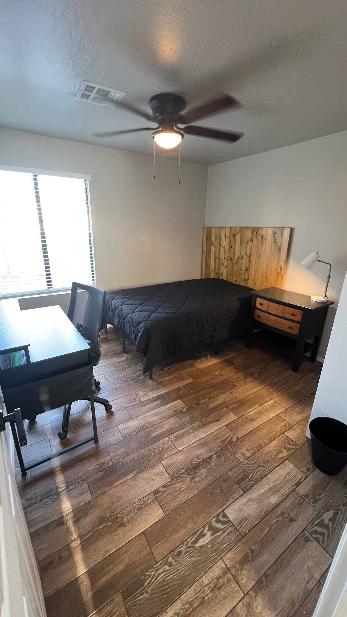 Phoenix Single Room: 3645 W Hadley St