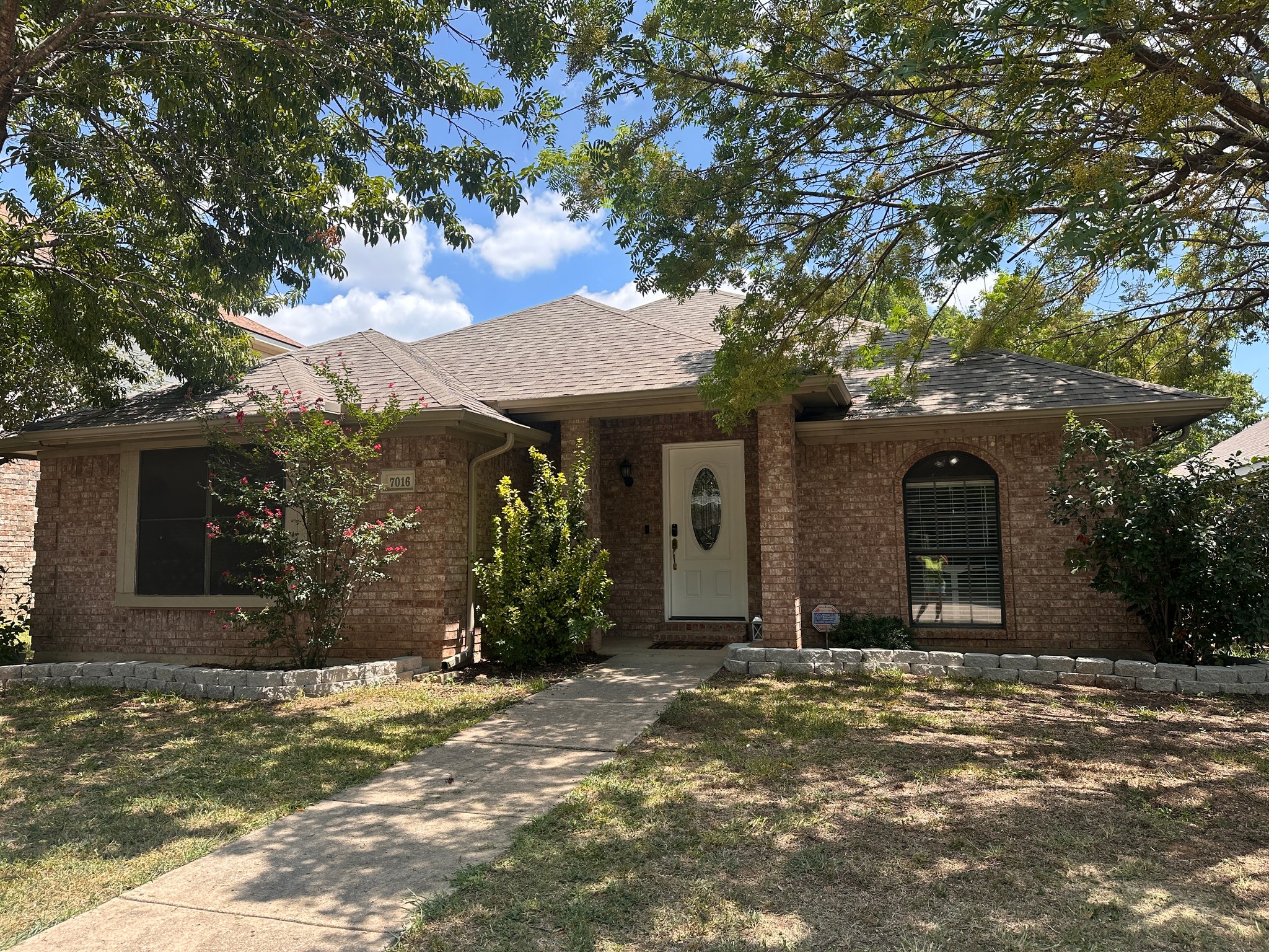 Fort Worth House: 7016 Indiana Ave