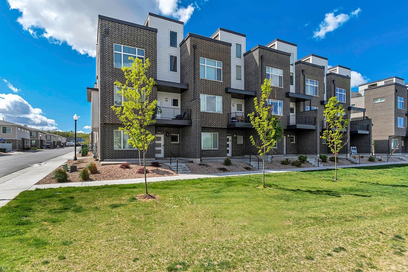 Salt Lake City Townhome: 5502 W Victory Lap Ct