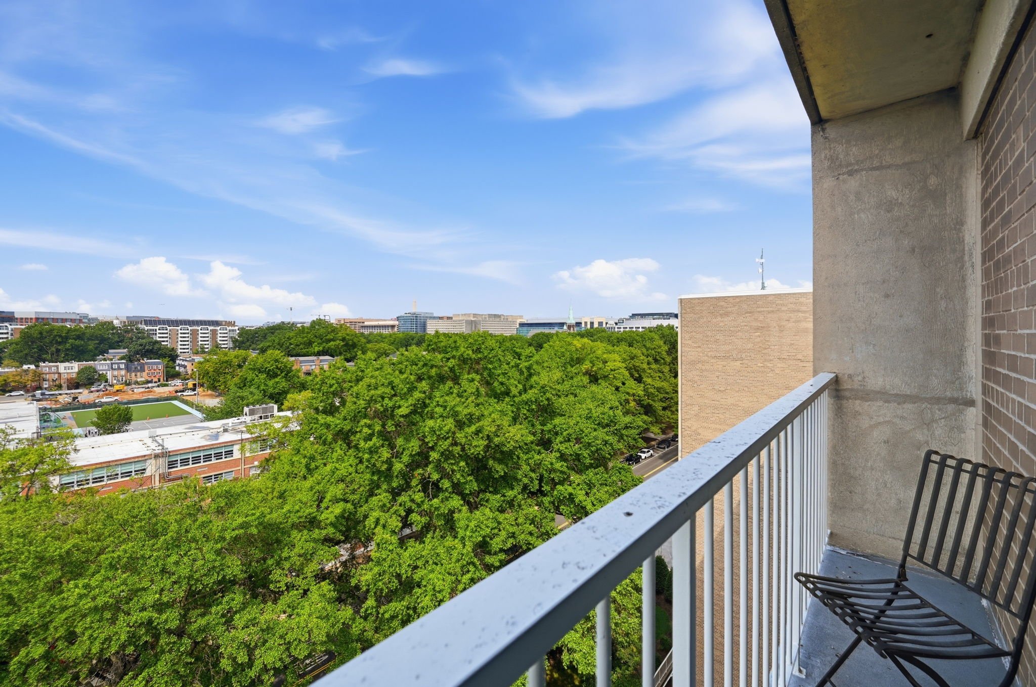 Washington Condo: 800 4th St SW