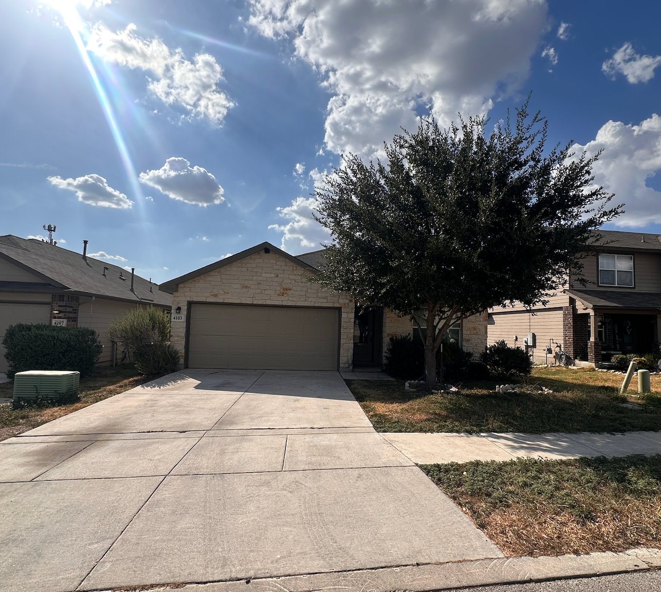 San Antonio House: 4103 Espada Fls