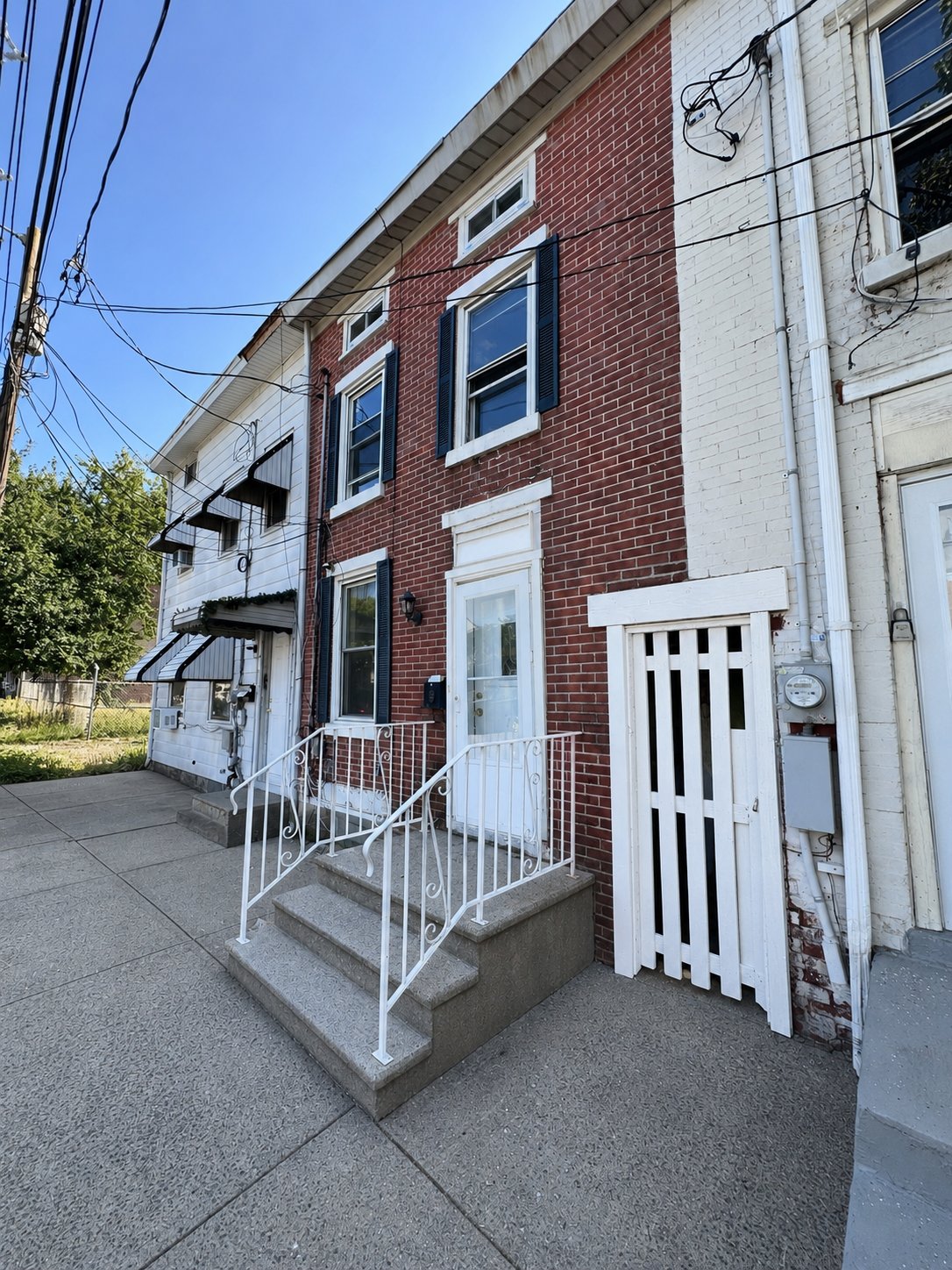 Trenton Townhome: 811 S Warren St