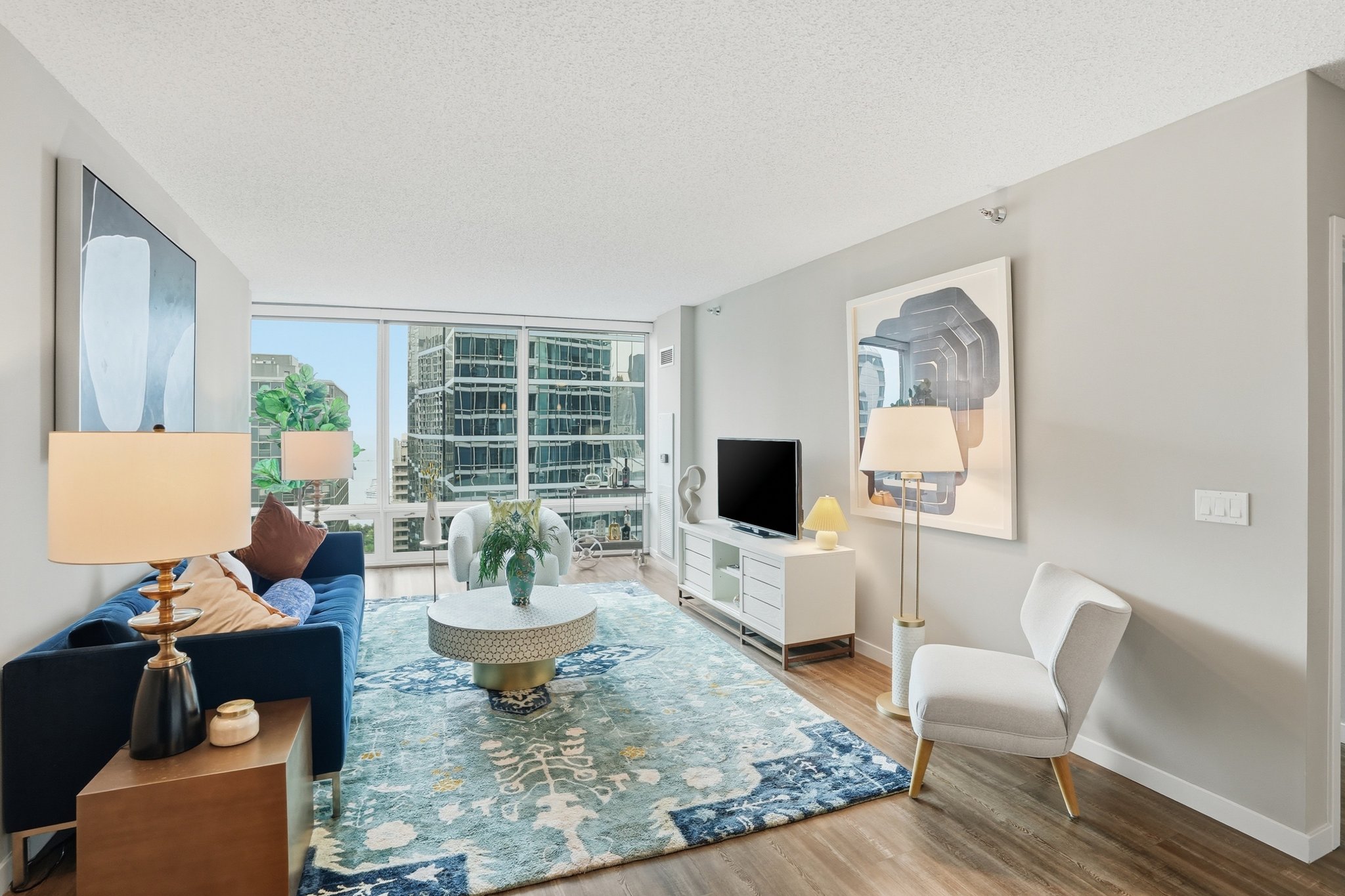 Chicago Condo: 356 E Grand Ave
