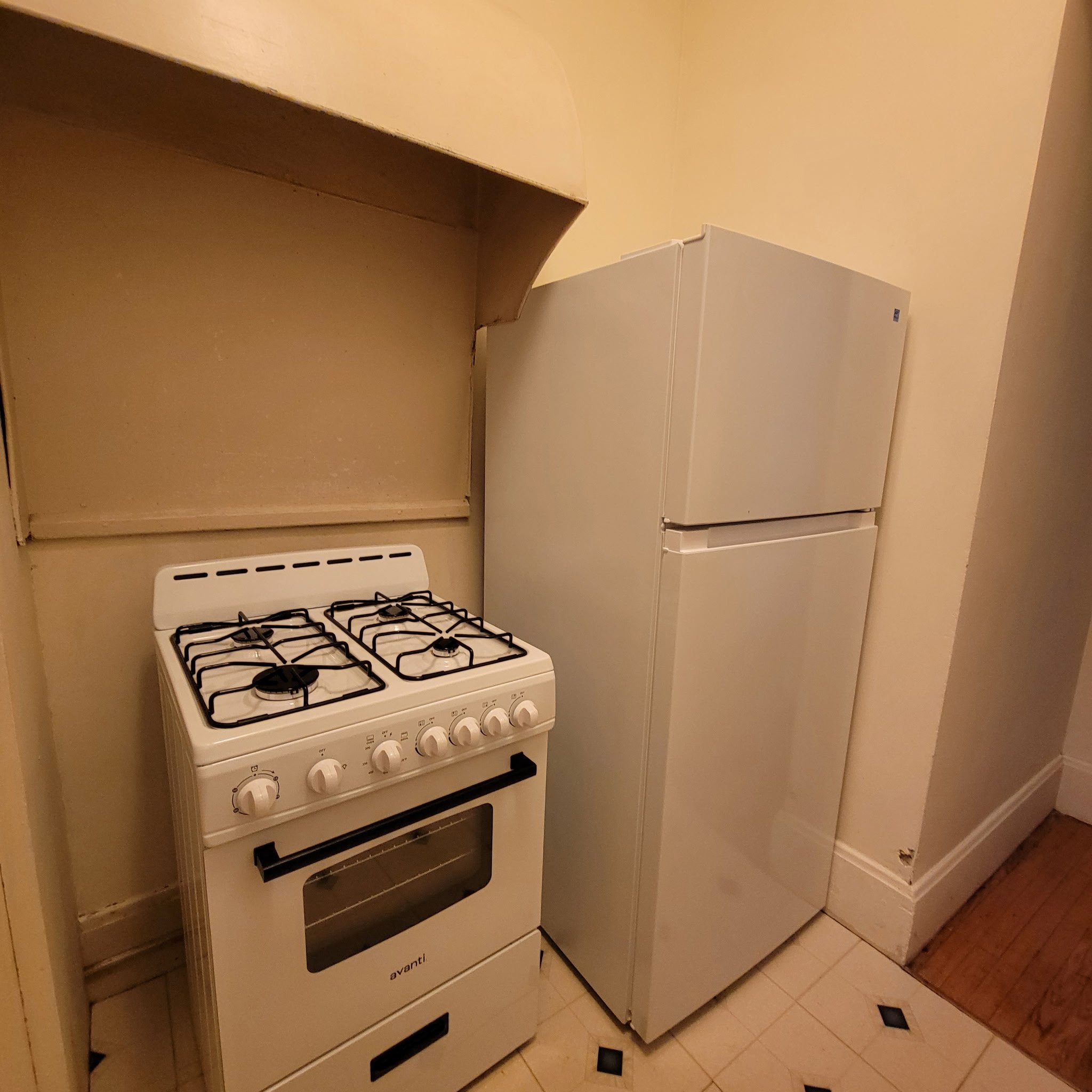 Burlington VT Apartment: 380 Pearl St Apt 2