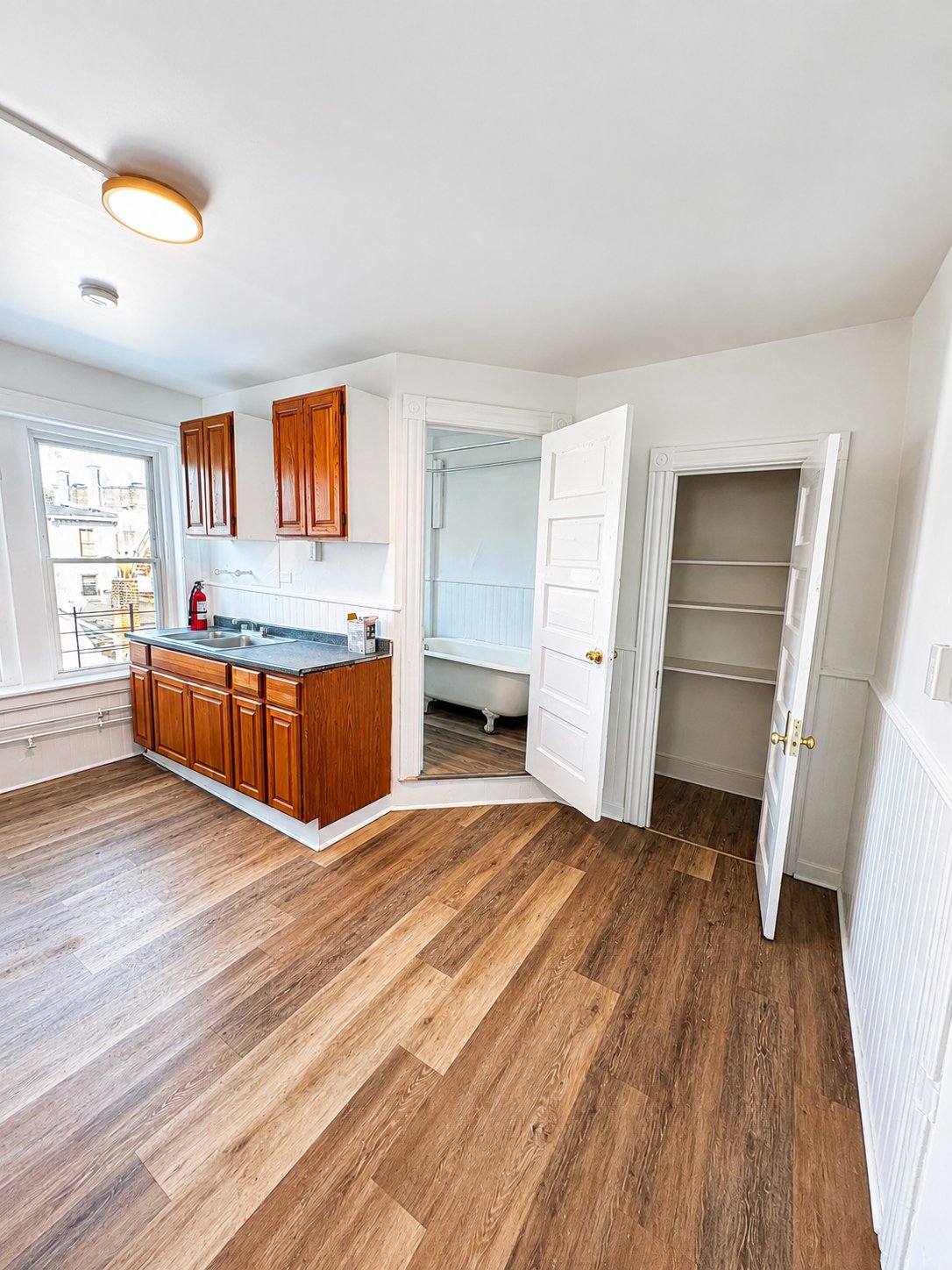 Poughkeepsie Apartment: 13 Academy St