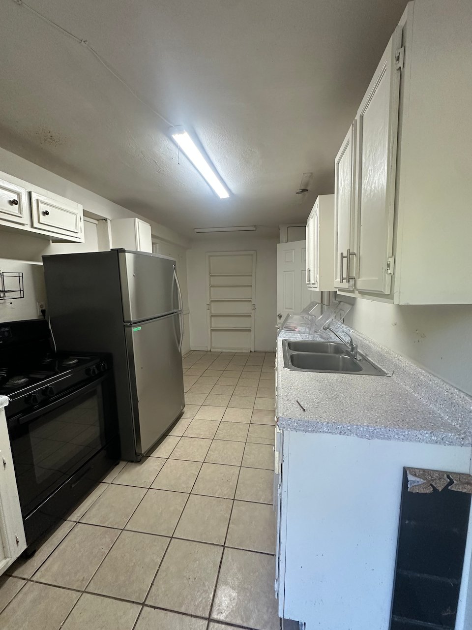 San Antonio Apartment: 1002 W. Lynwood Ave