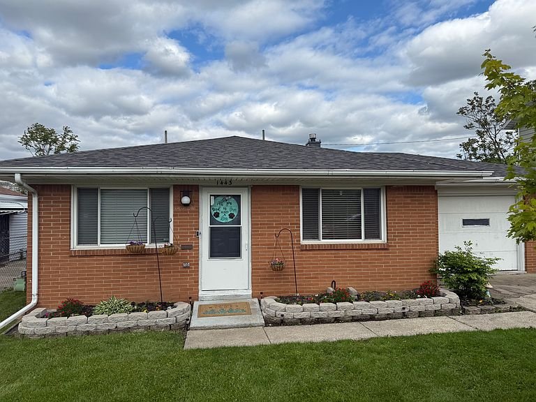 Toledo House: 1443 Pool St