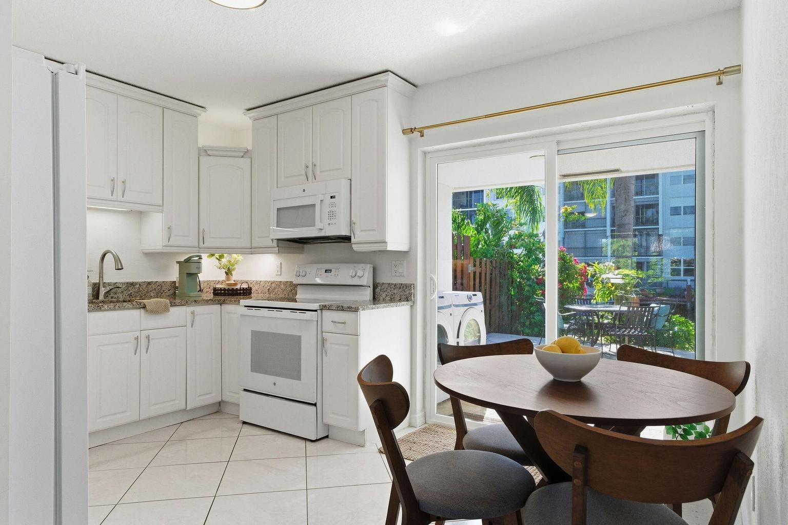 Pompano Beach House: 1850 SE 7th Street B