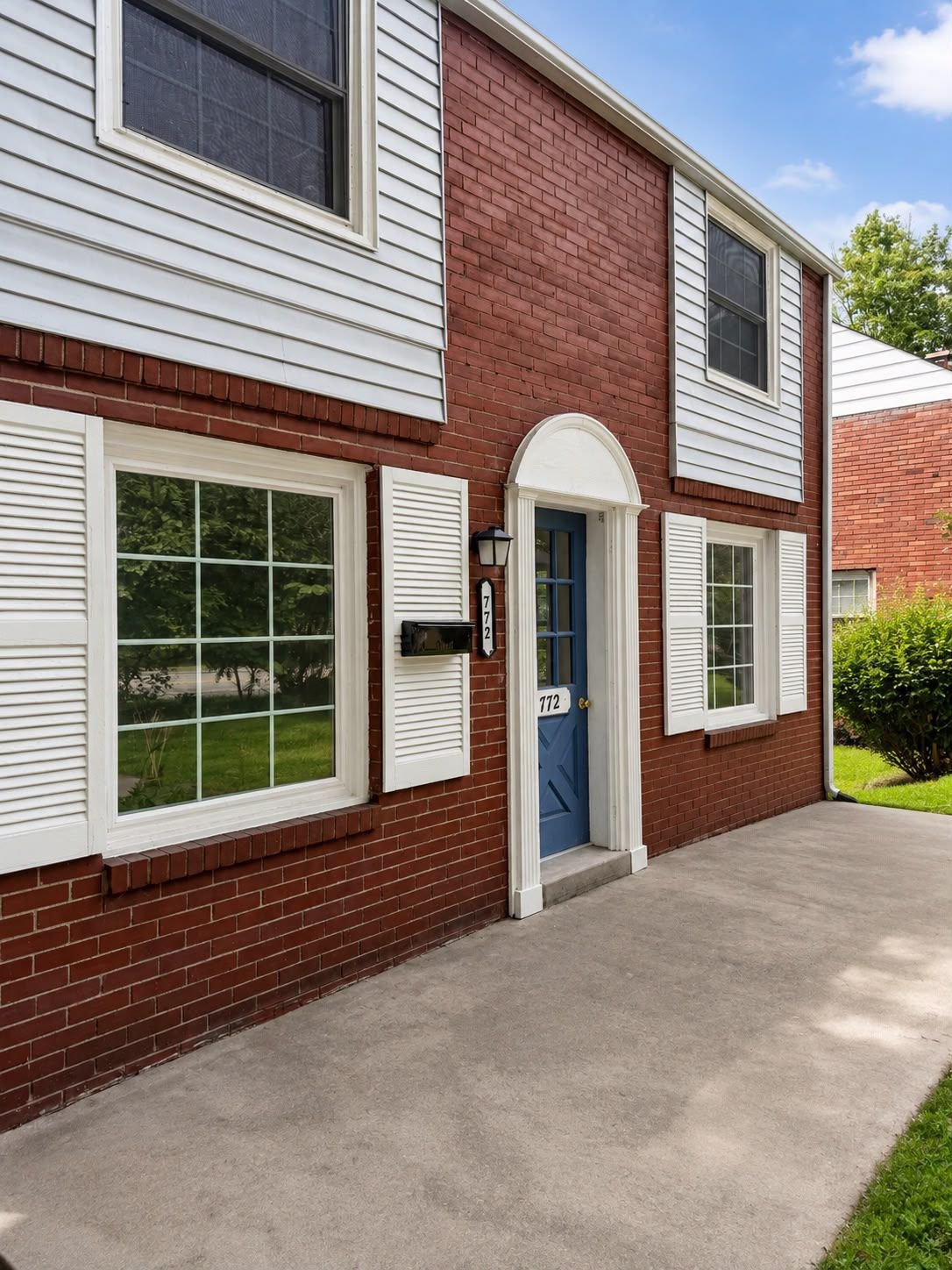 Sewickley House: 772 Ohio River Blvd