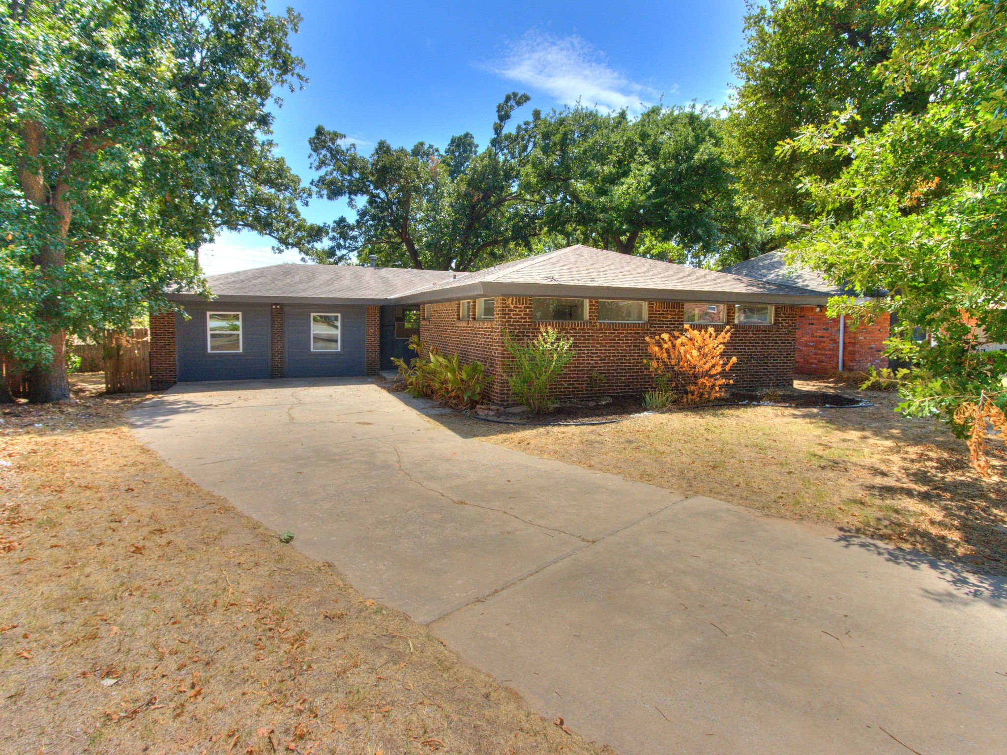 Bethany House: 7004 NW 26th St