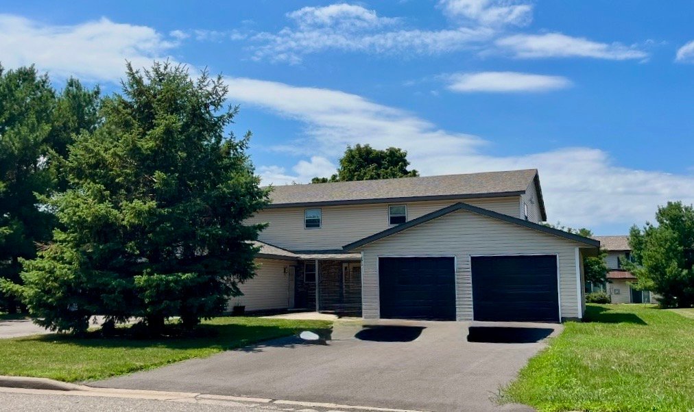Hudson Townhome: 1613 Redwood Drive