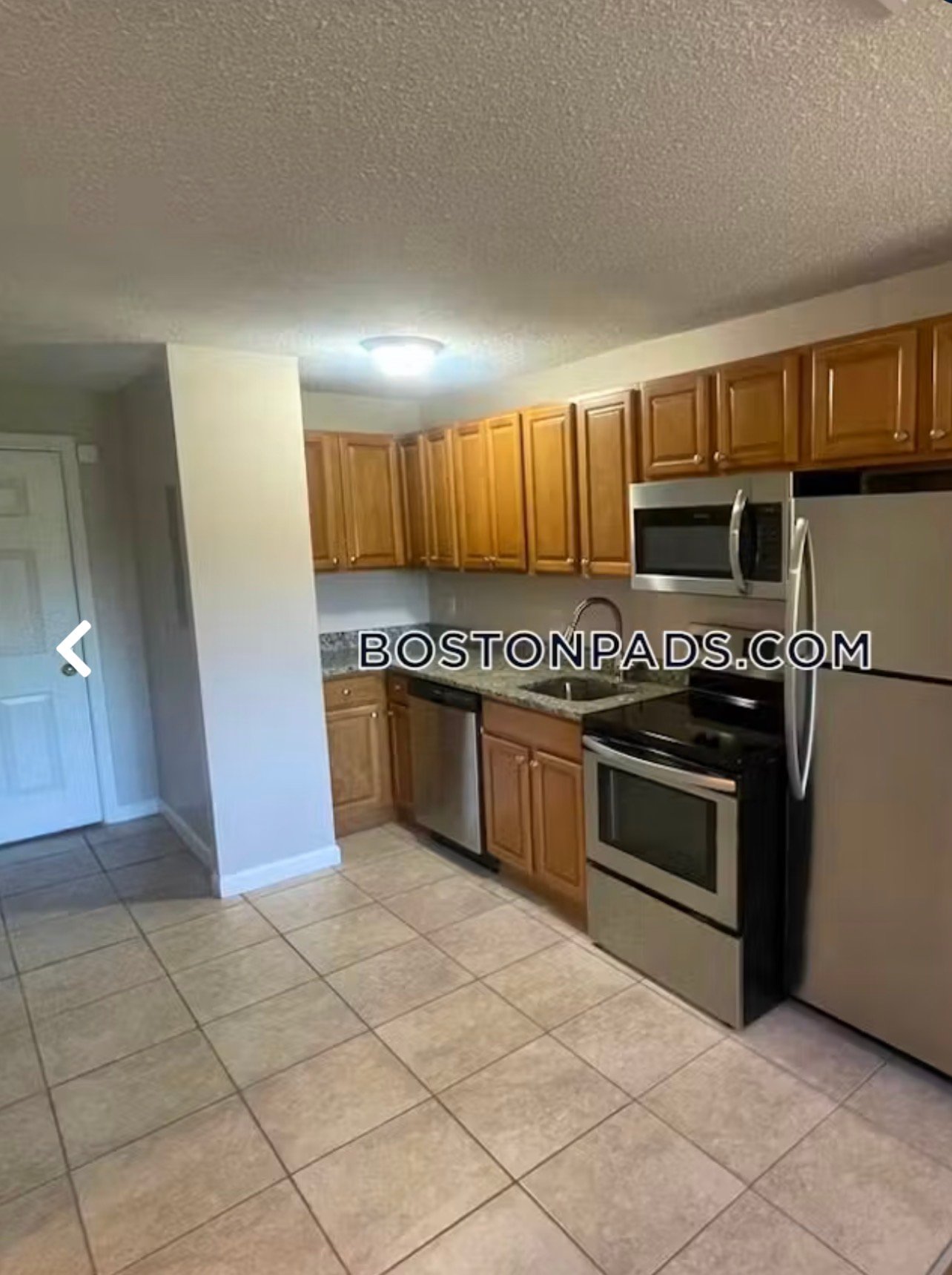 Fall River Apartment: 4380 N Main St