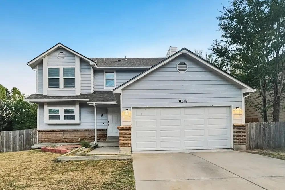 Thornton House: 11332 Niagara Street
