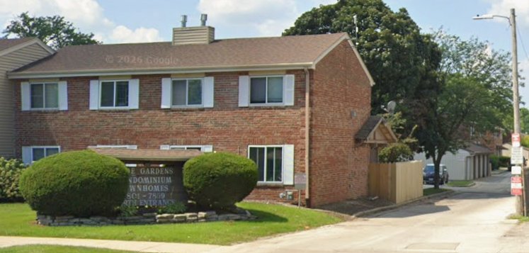 Milwaukee Apartment: 7871 North 60th Street