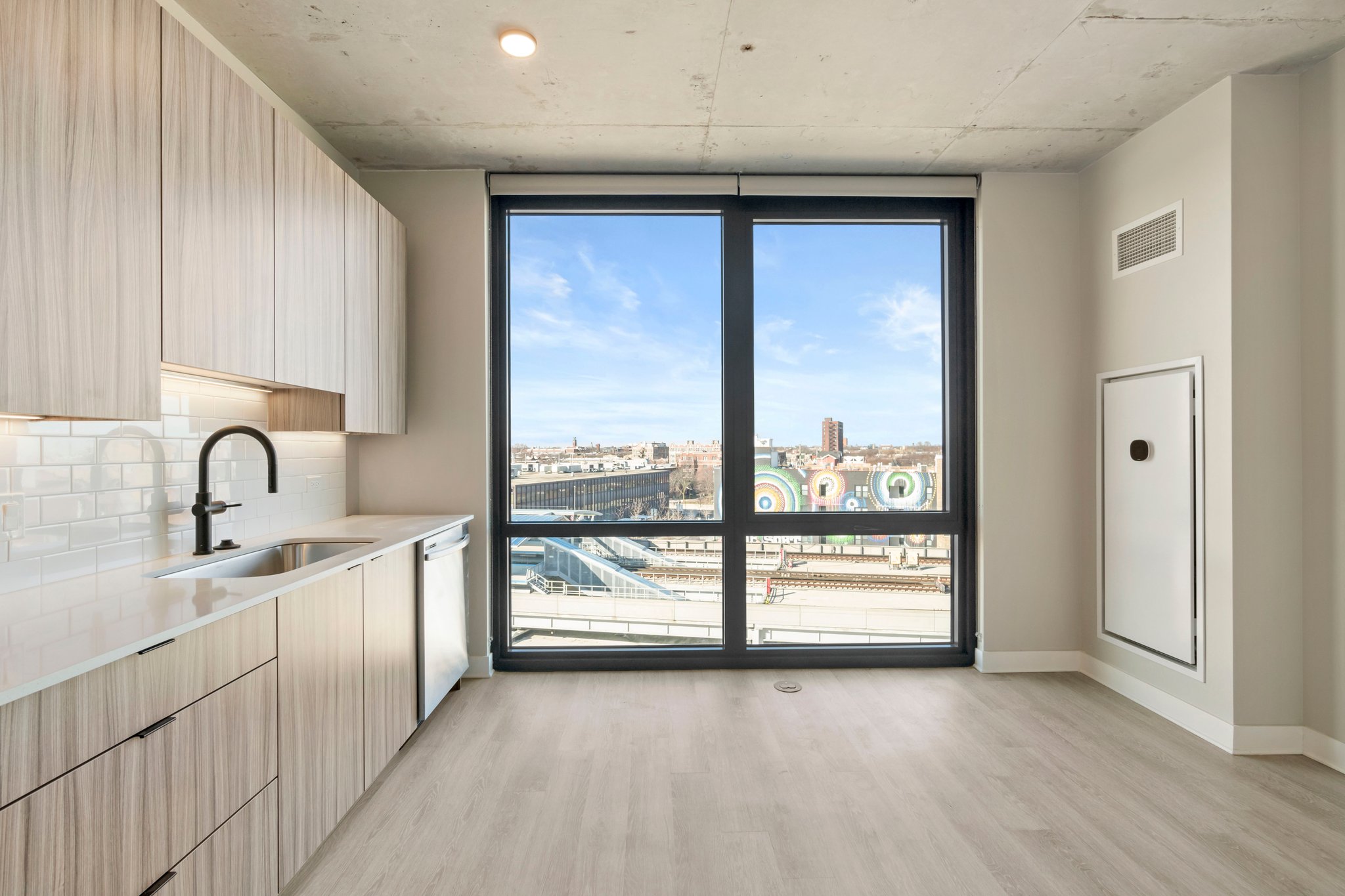 Chicago Condo: 4614 N Broadway Ave