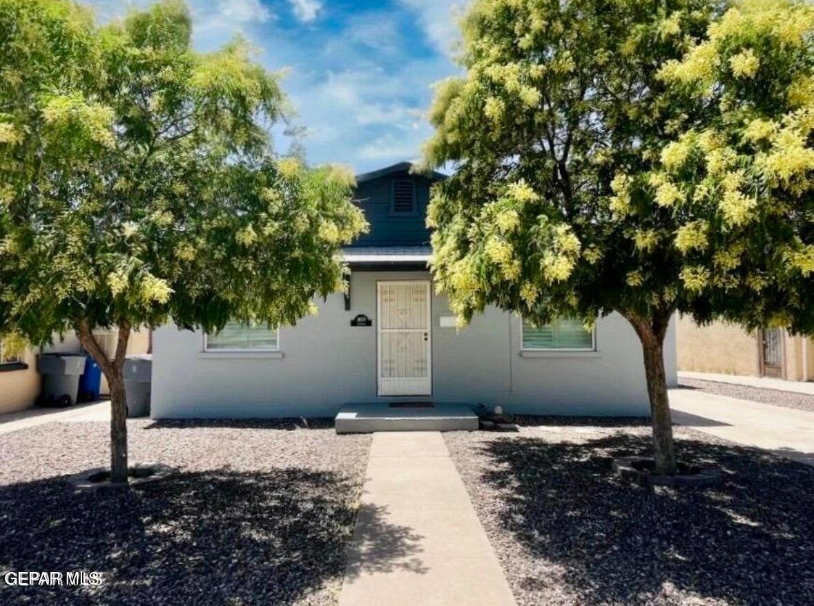 El Paso House: 4628 Clifton Ave.