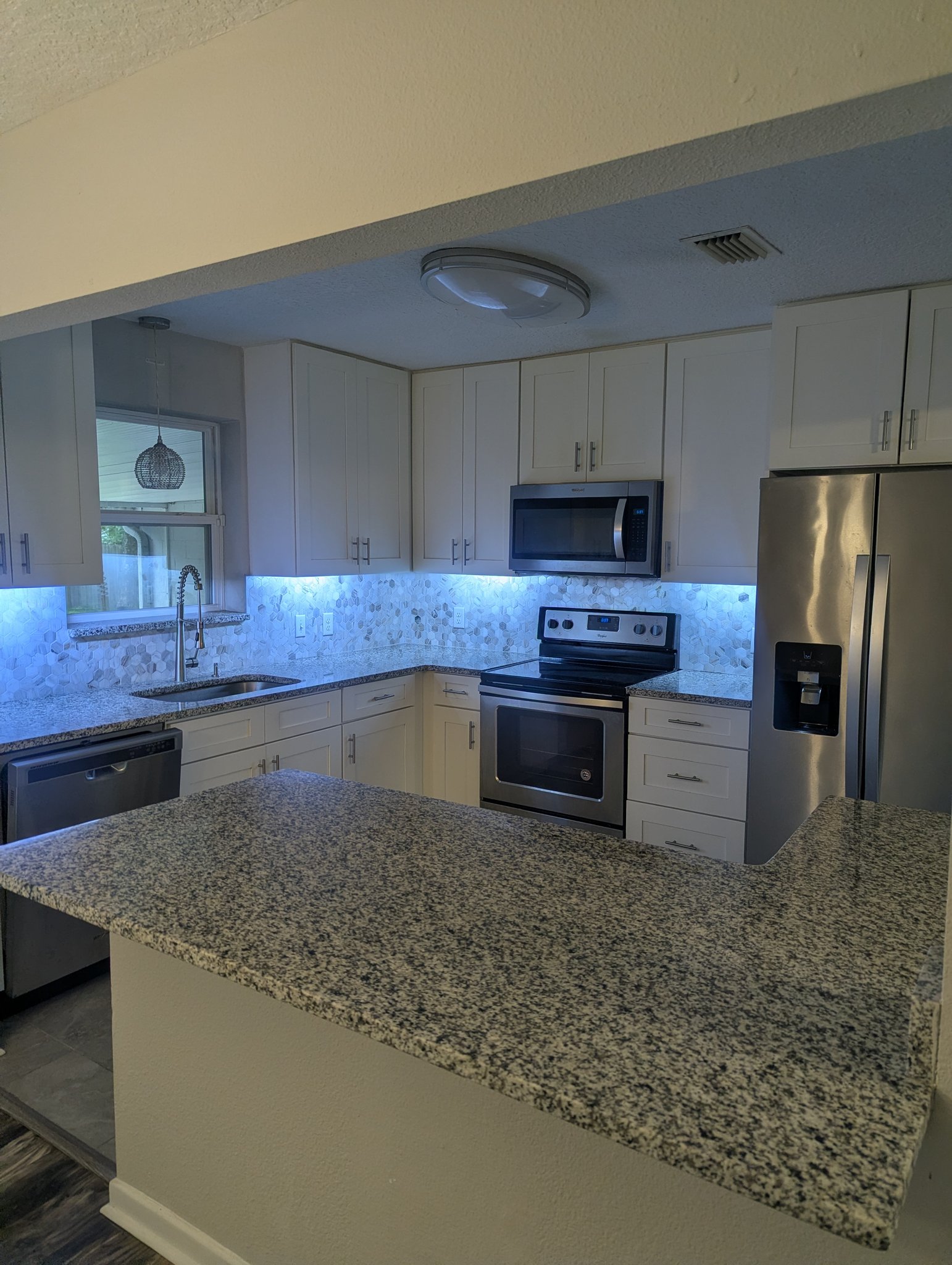 Jacksonville House: 6530 Pine Summit Dr