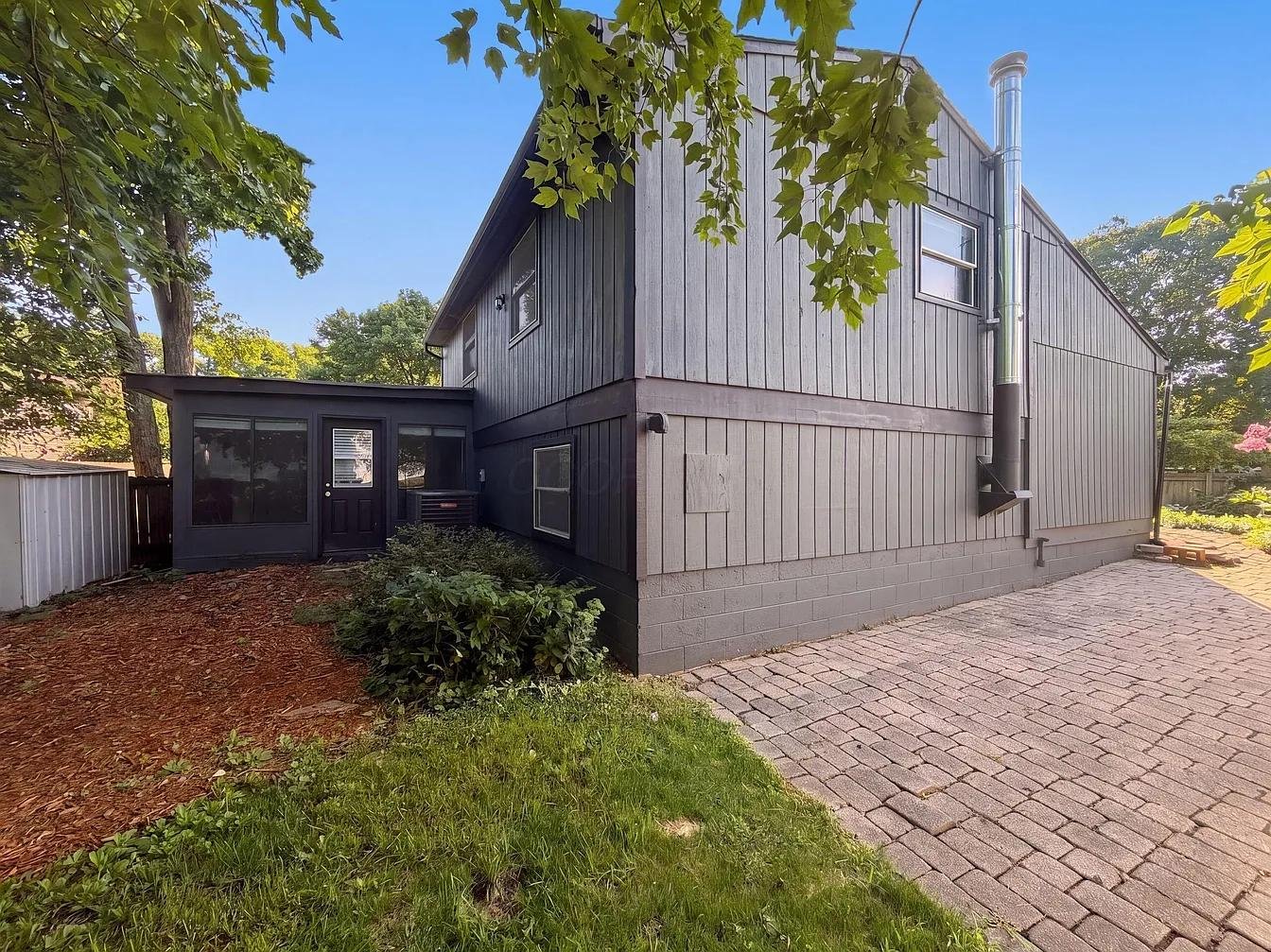 Dublin House: 6567 Arborg Ct