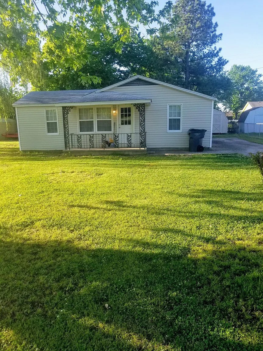 glenpool House: 311 e 148th
