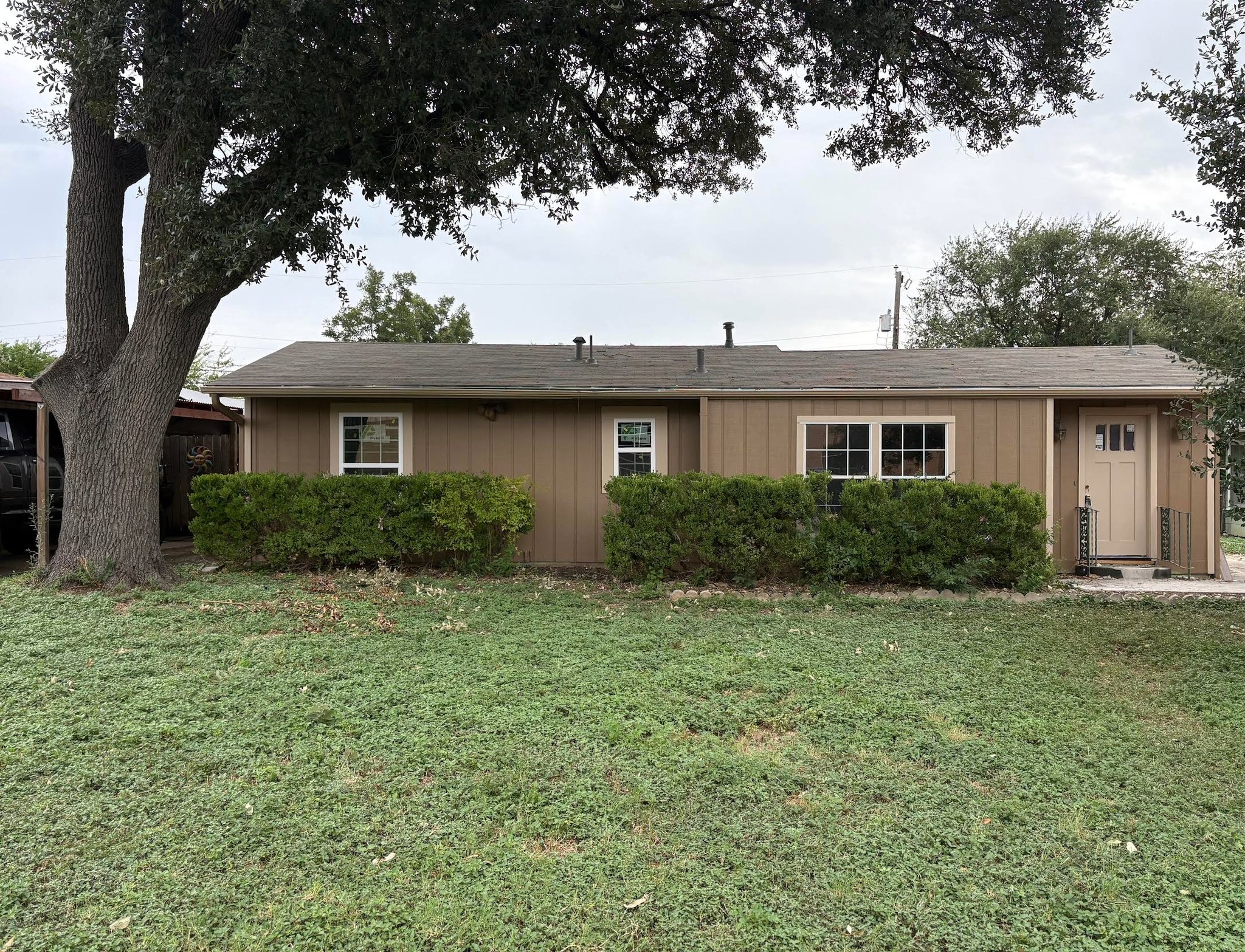San Antonio House: 622 Sacramento