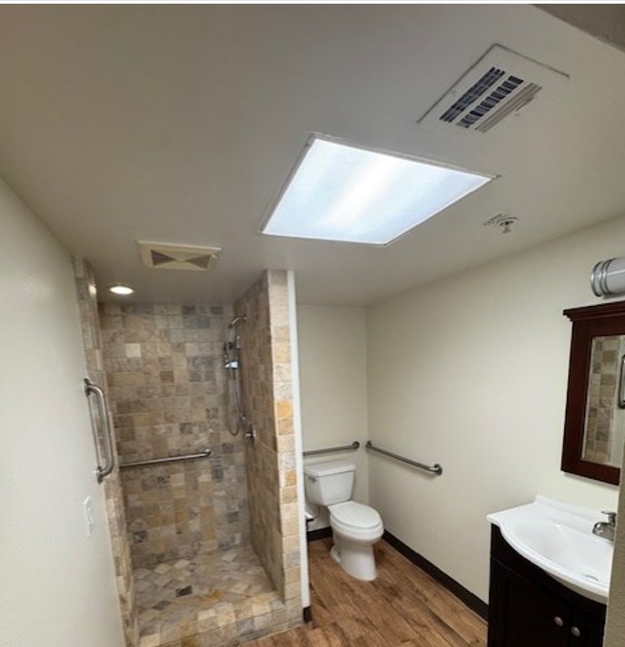 Lancaster House: 44916 10th St W