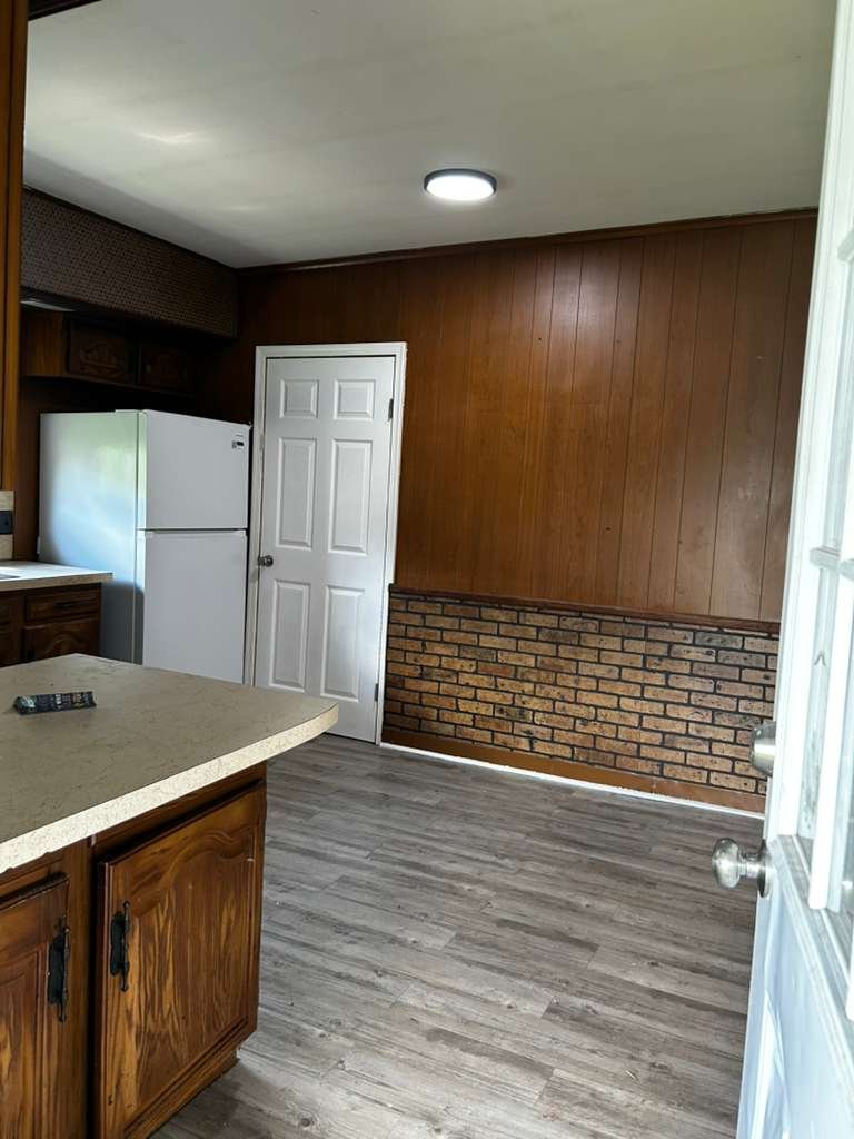 Carbondale Apartment: 41 Fallbrook St