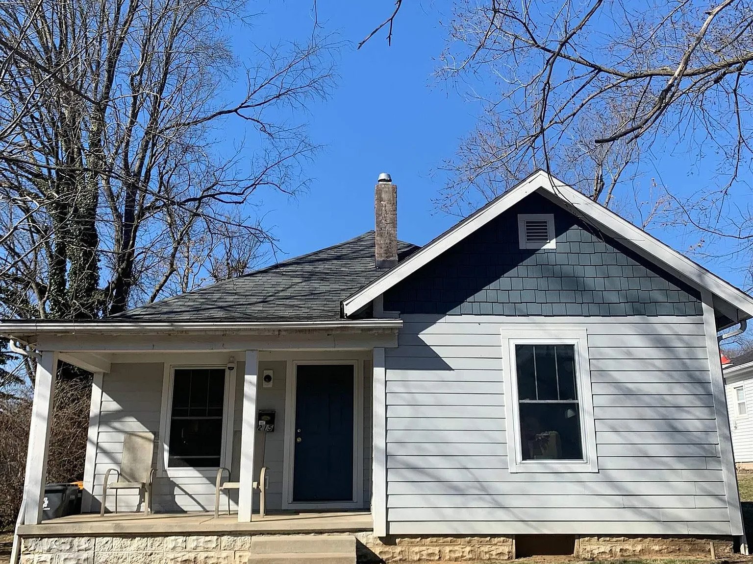 Bloomington House: 215 E15th St