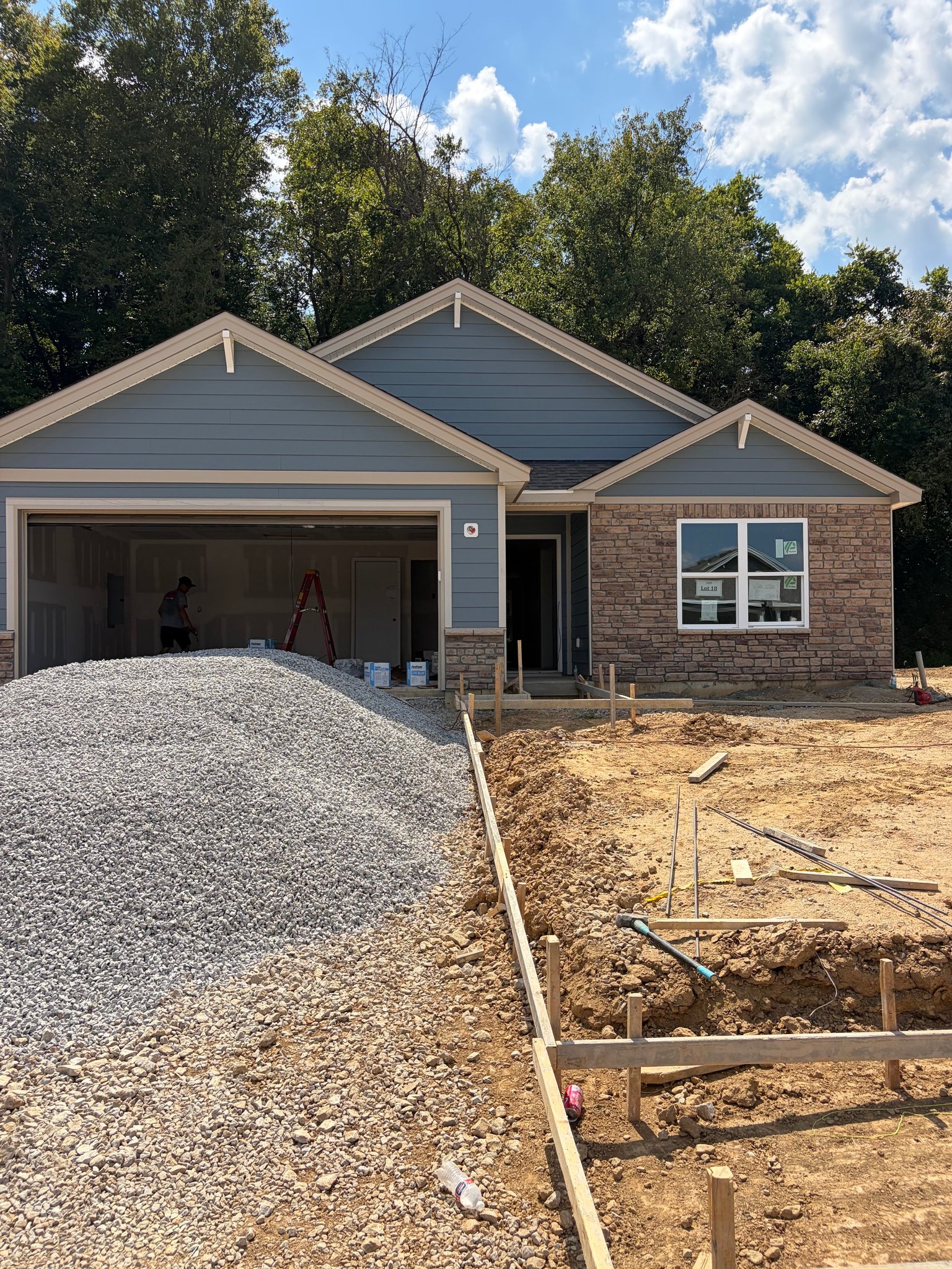 Louisville House: 7056 Train Station Way