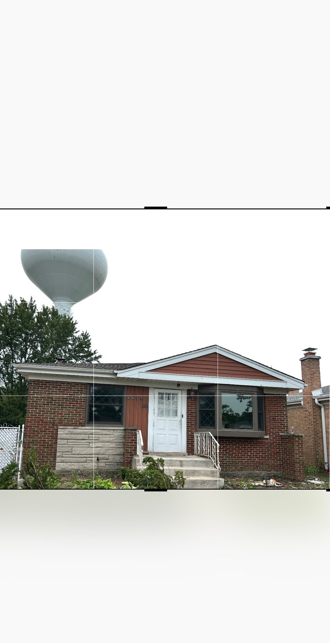 Morton Grove Single Room: 8837 Belleforte