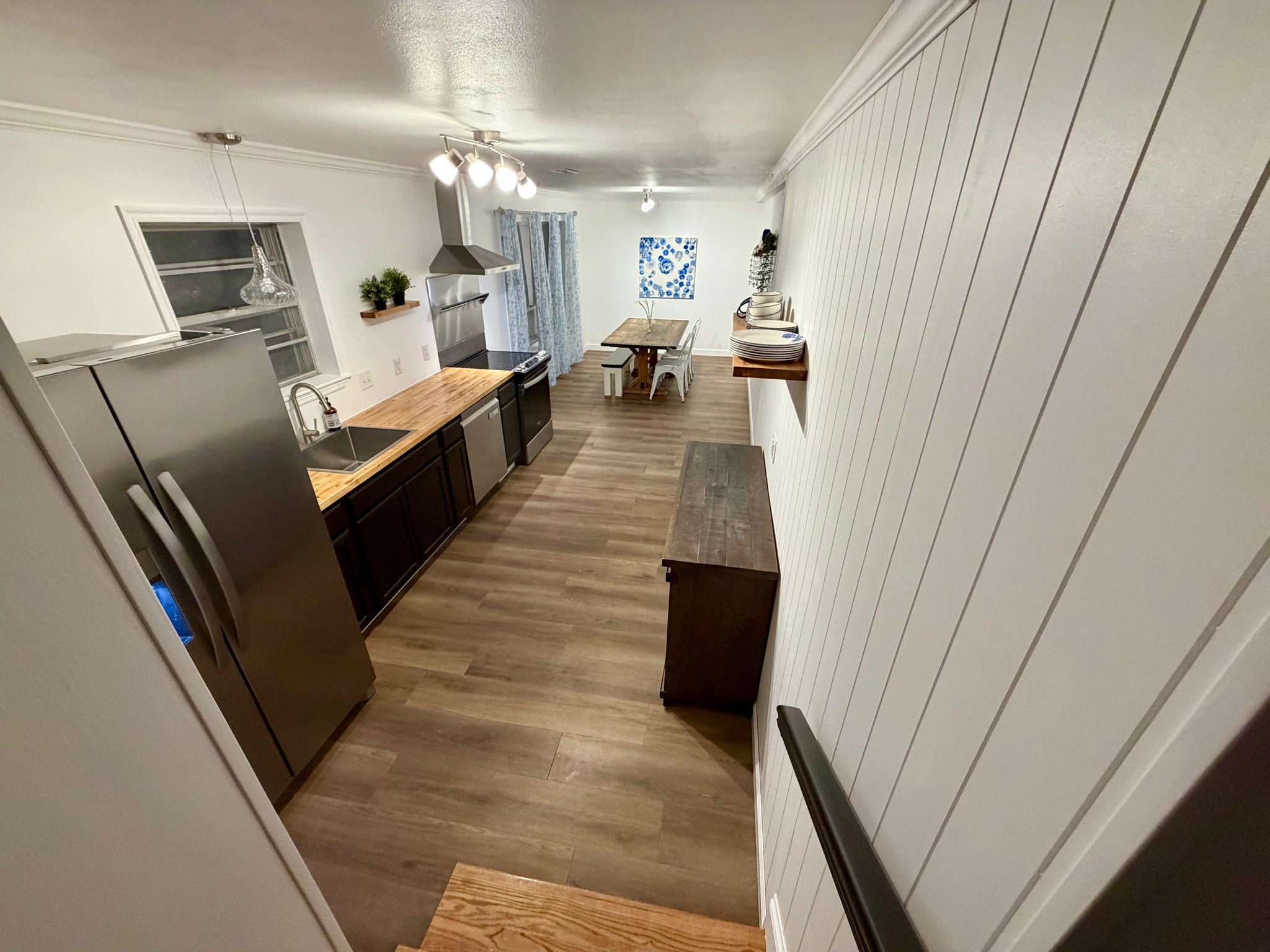 Springdale Single Room: 206 Suttle Drive
