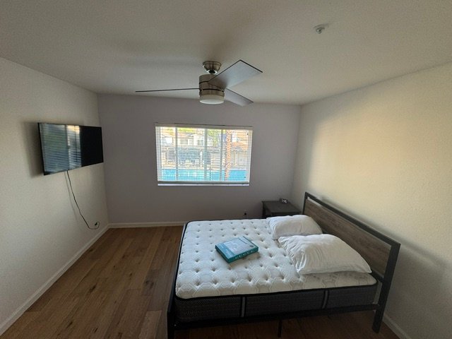 Ramona Single Room: 1337 Oak Village Dr