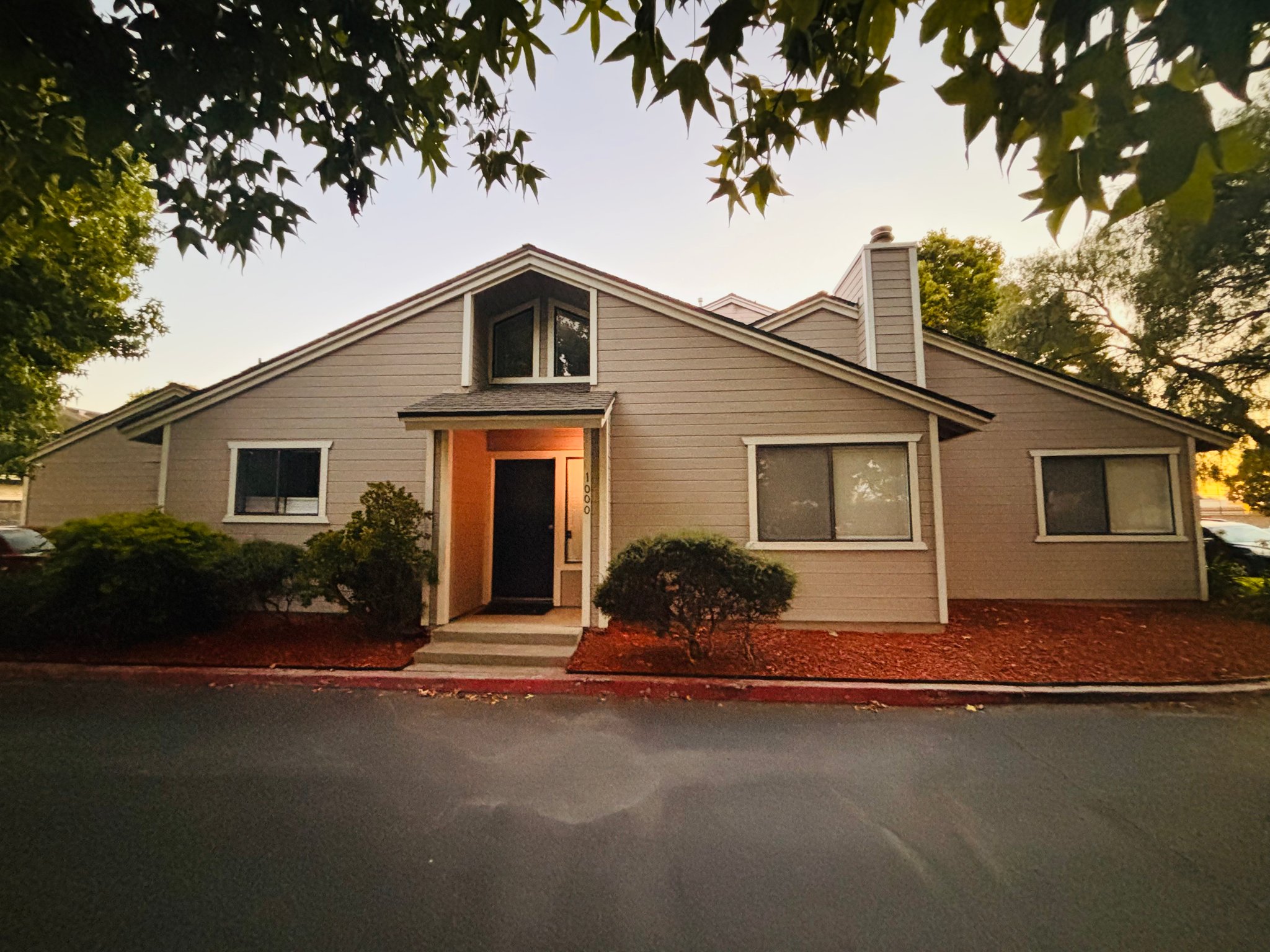 Lompoc Condo: 1000 W Chestnut Ave
