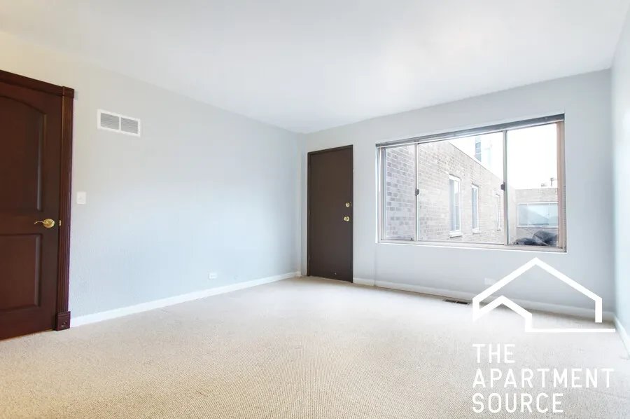 Chicago Apartment: 744 West Gordon Terrace #105 Chicago, IL 60613