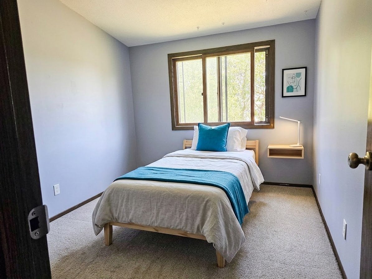 Brooklyn Park Single Room: 76th and Hampshire Ave N