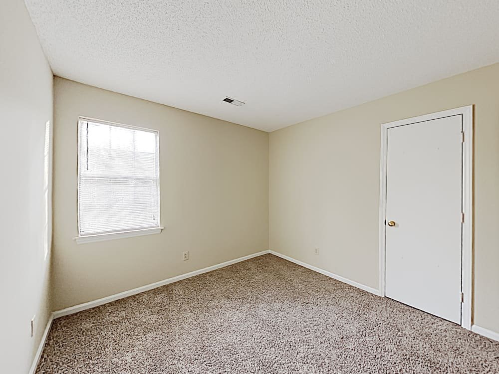 Charlotte House: 8629 Lockerbie Ln