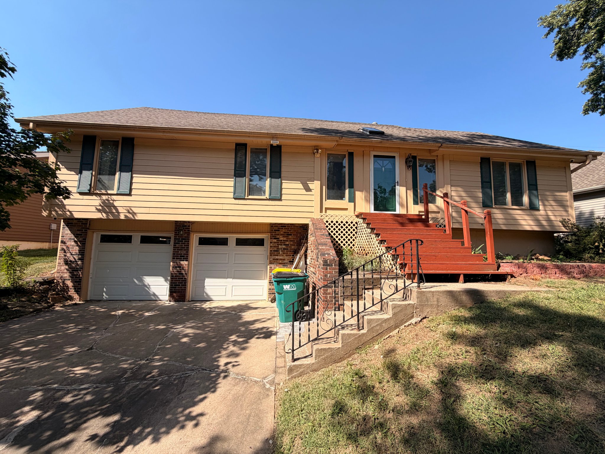 Shawnee House: 12114 W 72nd Ter