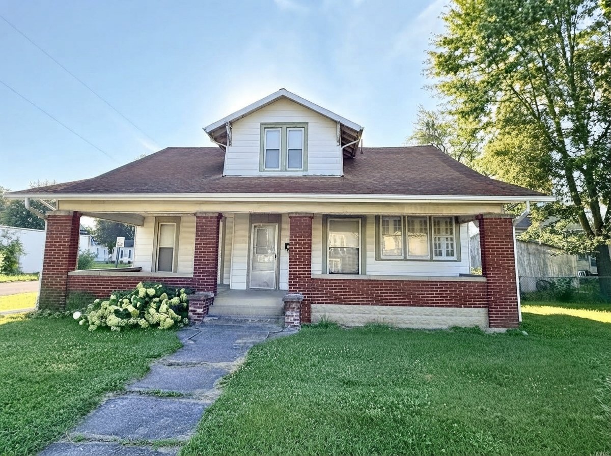 Marion House: 3701 S Washington St