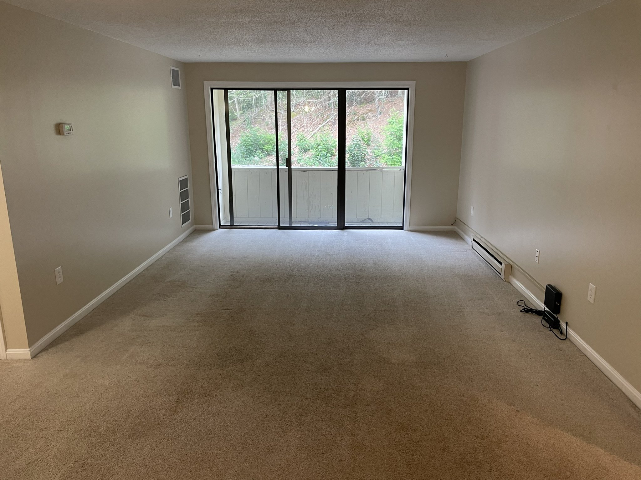 Plymouth Apartment: 1 Marc Dr