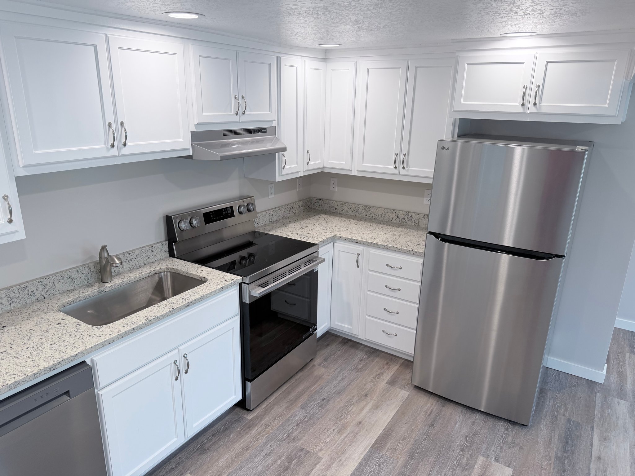 Tooele Apartment: 255 Marvista Ln