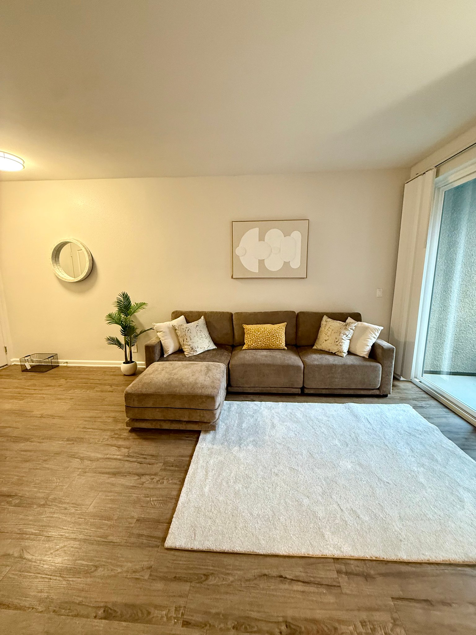 Marina del Rey Apartment: 13603 Marina Pointe Dr