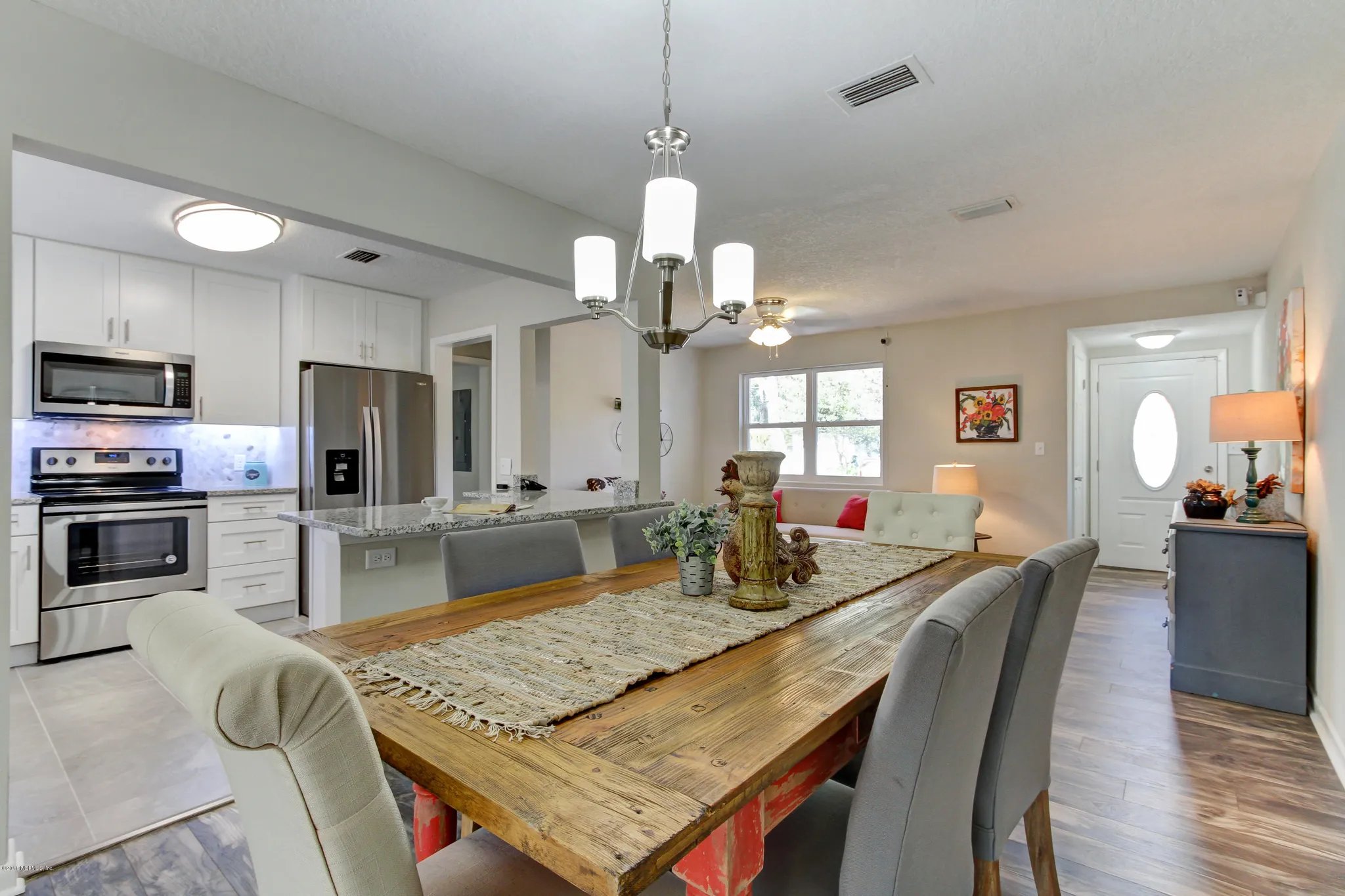 Jacksonville House: 6530 Pine Summit Dr