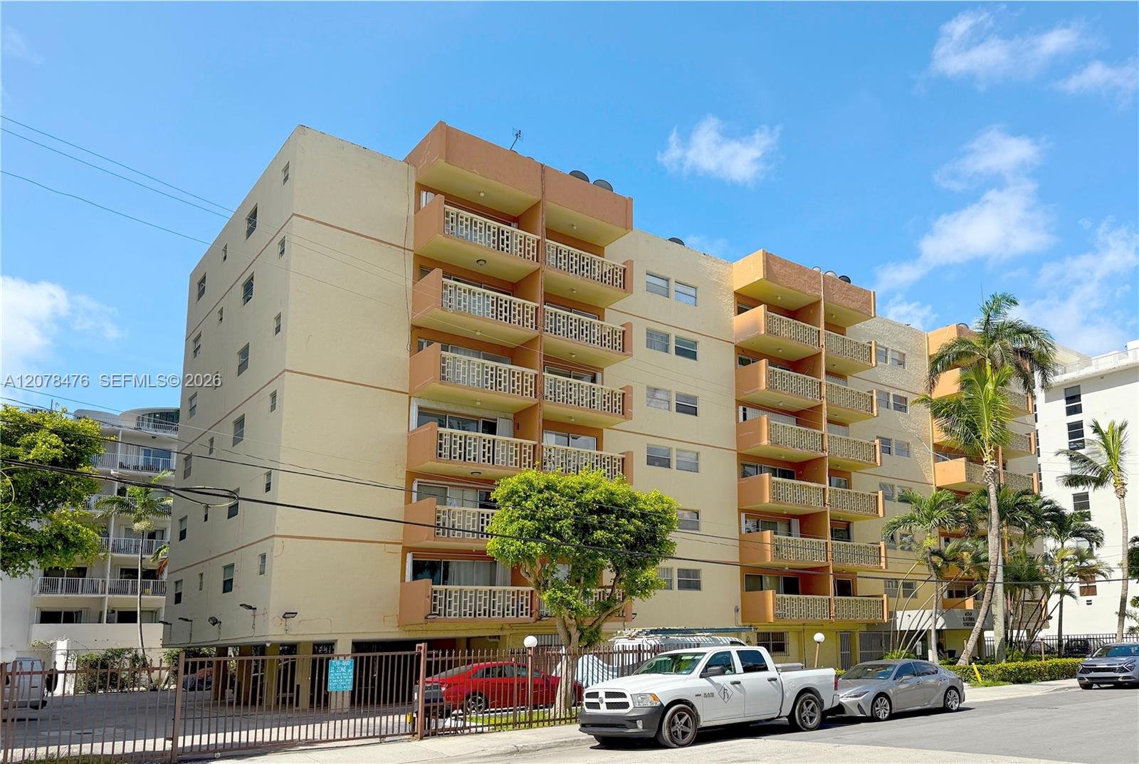 MIAMI Condo: 600 NE 25th St