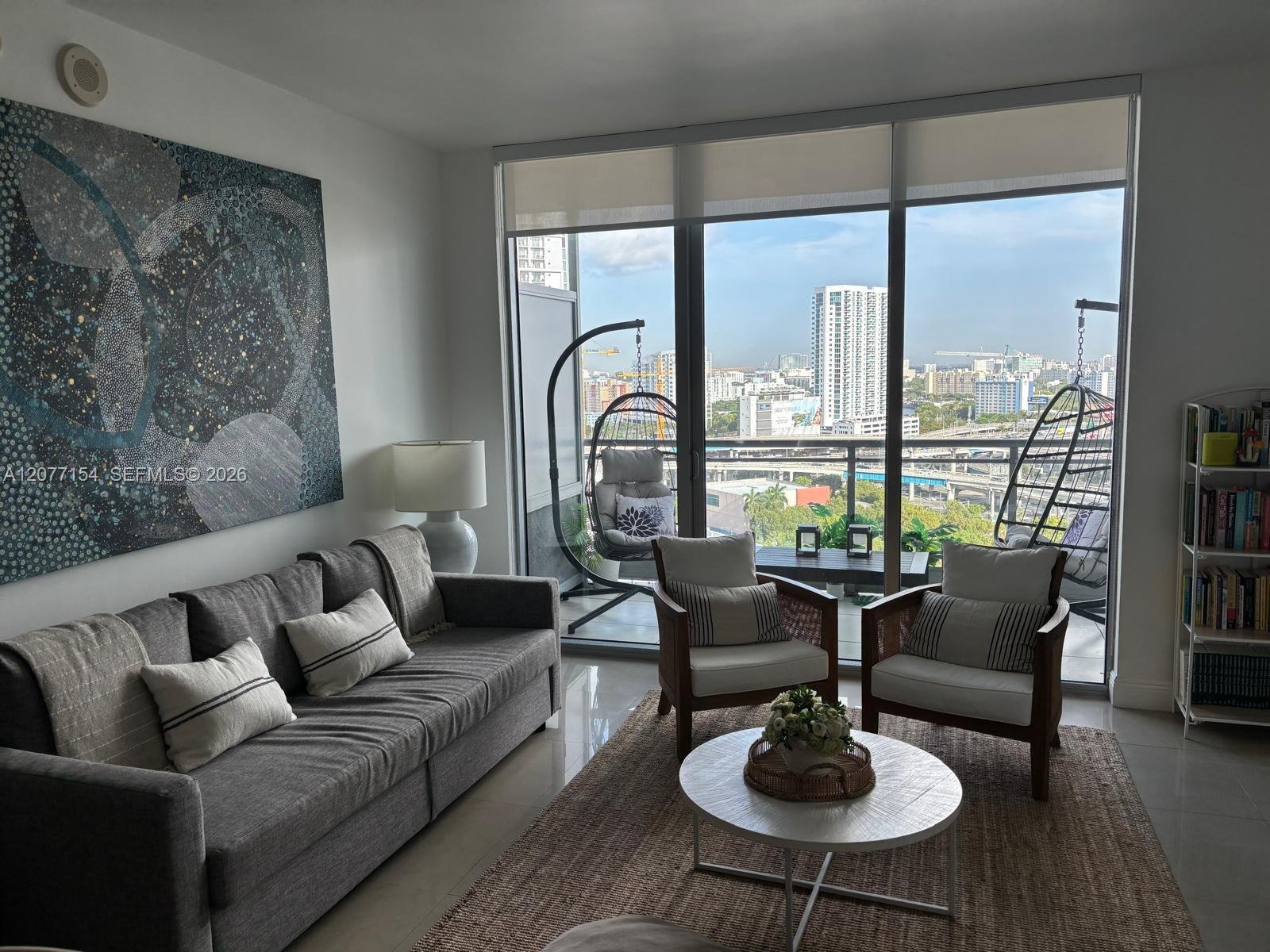 MIAMI Condo: 90 SW 3rd St