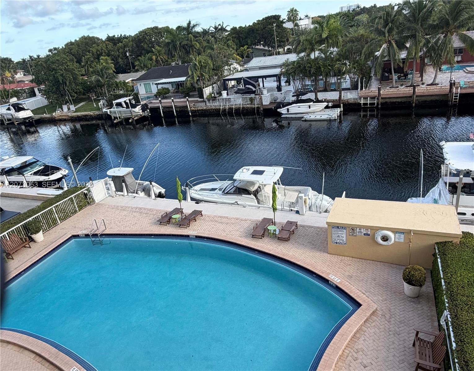 NORTH MIAMI Condo: 2000 NE 135th St