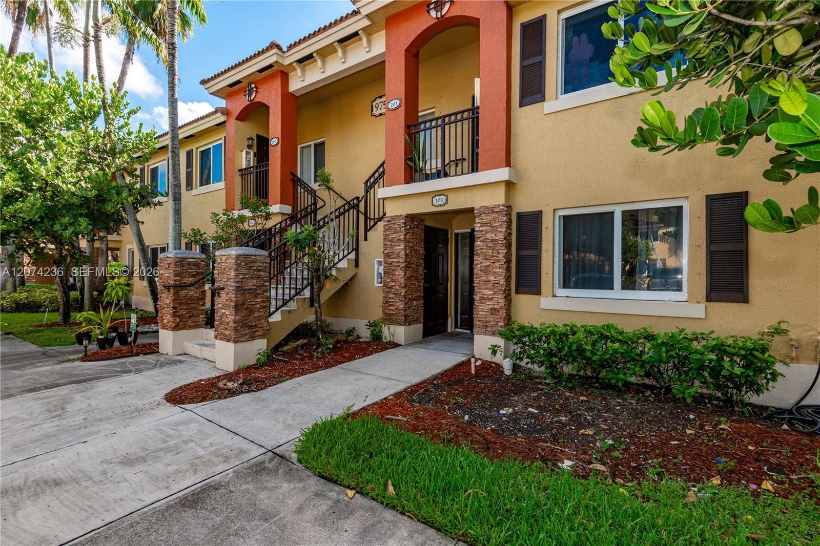 HOMESTEAD Condo: 975 NE 34th Ave