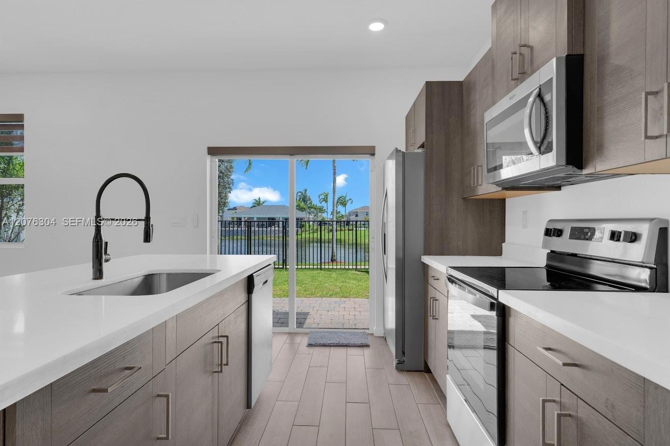 HOMESTEAD Townhome: 805 SE 18th St