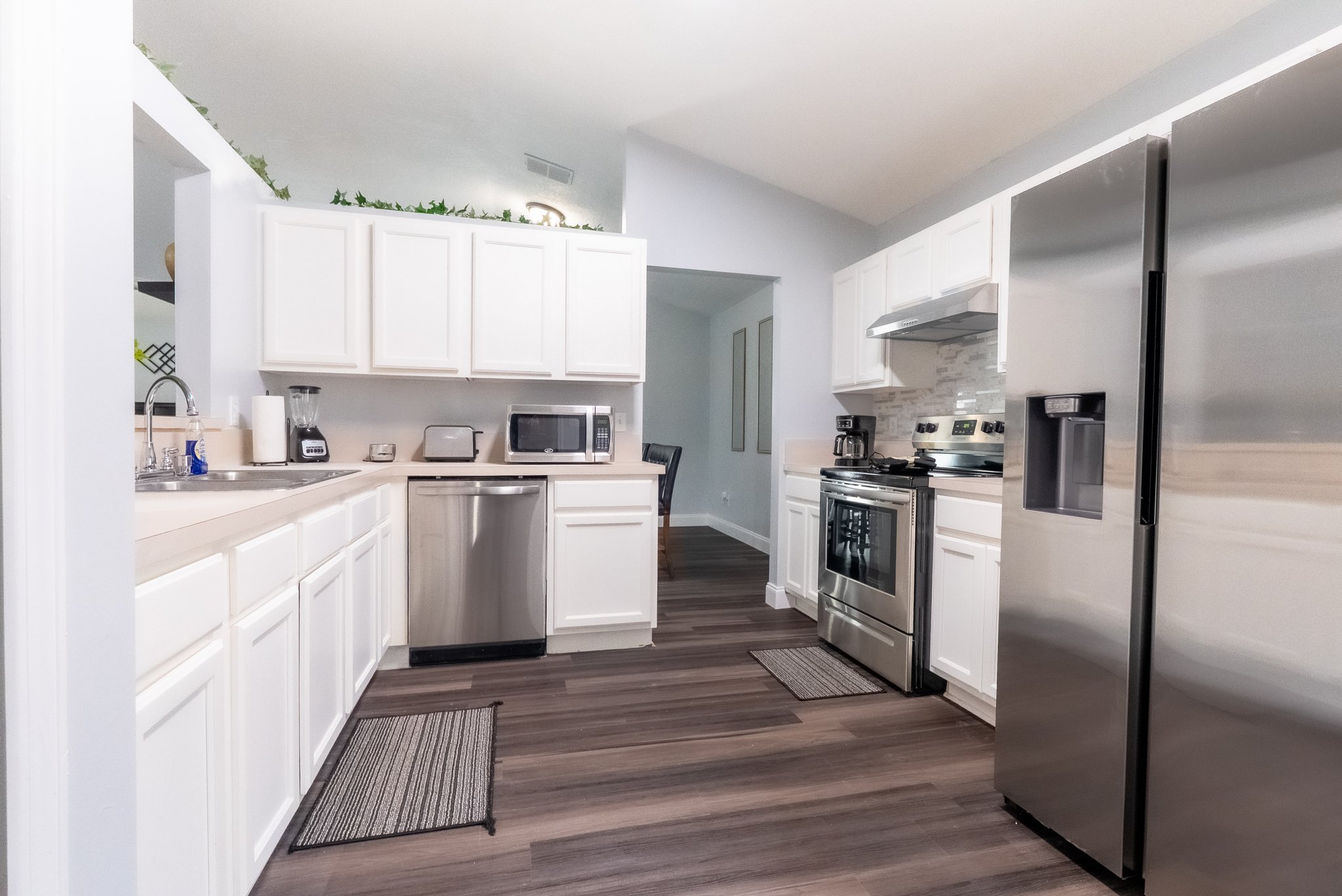 Jacksonville House: 6841 Ridgeview Ave