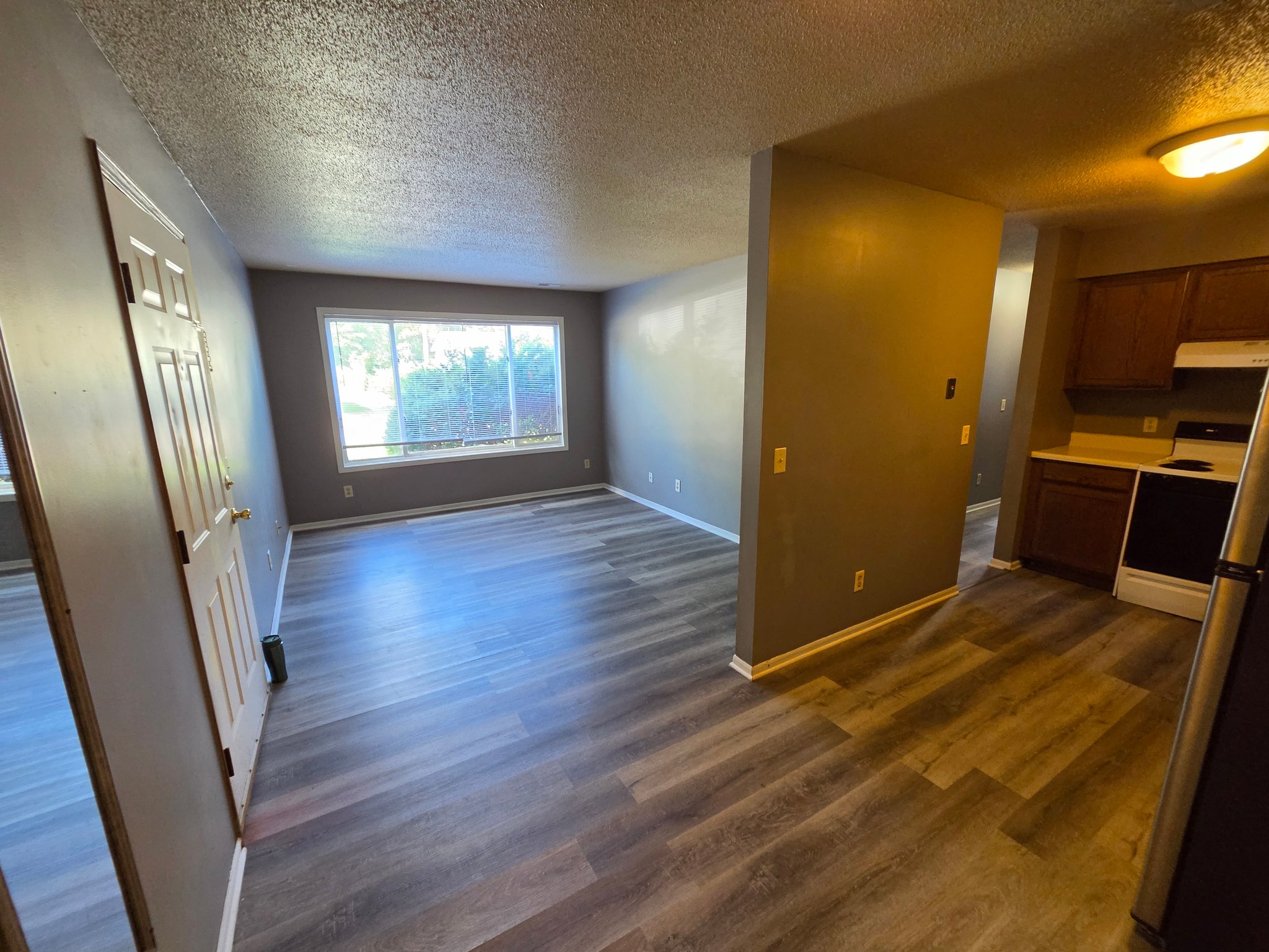 Council Bluffs Apartment: 3211 12th Ave