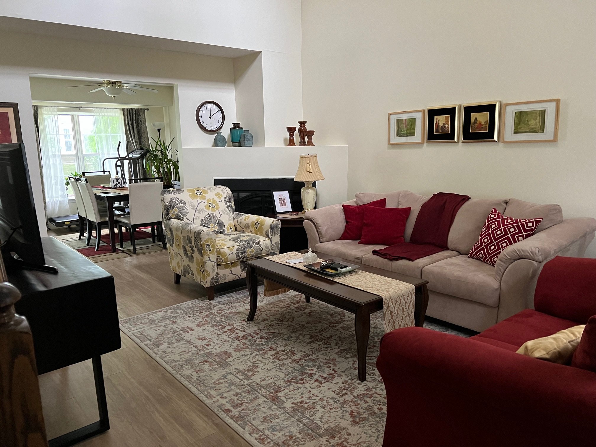 Somerset Townhome: 248 Tintern Ct